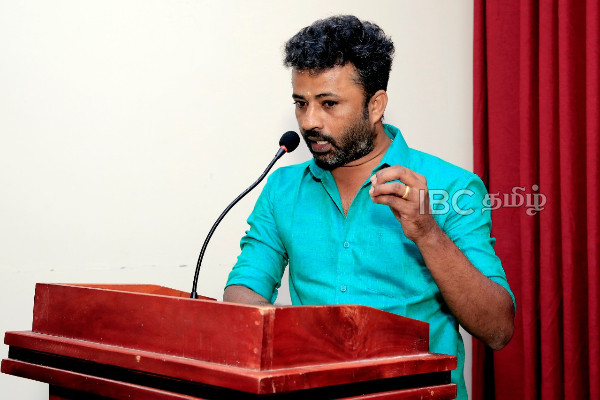 ஒடுக்குமுறைக்கு எதிராக உங்களுடன் எப்போதும் இருக்கிறேன் - சிங்கள எழுத்தாளர் நெகிழ்ச்சி | Always With You Against Oppression Sinhala Writer