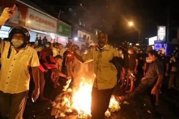 இலங்கையில் ஆலயங்களில் மணி ஒலிக்கச் செய்து மக்களை ஒன்று திரட்ட நடவடிக்கை எடுக்கப்பட்டதாக குற்றச்சாட்டு