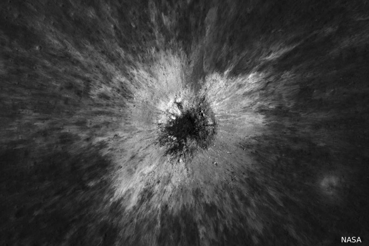 நிலவில் 728 அடி அகலத்தில் கண்டுபிடிக்கப்பட்டுள்ள புதிய பள்ளம் | Nasa Discovered 728 Foot Crater In Moon நிலவில் 728 அடி அகலத்தில் கண்டுபிடிக்கப்பட்டுள்ள புதிய பள்ளம் | Nasa Discovered 728 Foot Crater In Moon