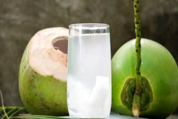 21 நாட்களுக்கு இளநீர் குடித்தால் இவ்வளவு பலன்களா? ஆண்களே உஷார்!