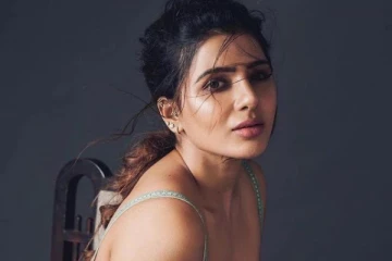 அந்த இயக்குனருடன் நெருக்கமாக இருக்கும் சமந்தா.. கட்டிக்கொண்டு எடுத்த புகைப்படம்..