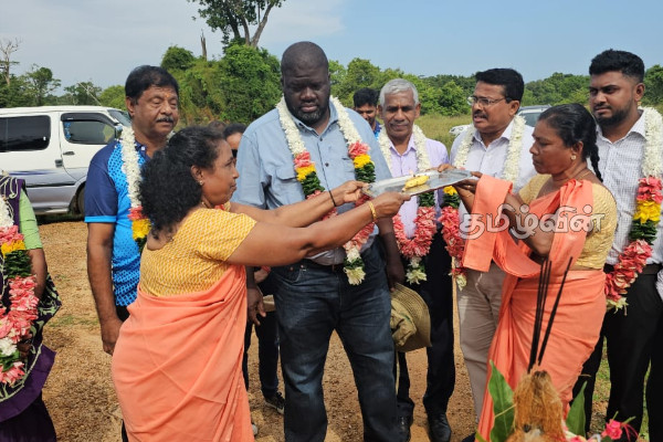புதுக்குடியிருப்பில் திறந்து வைக்கப்பட்டுள்ள புதிய அணைக்கட்டு | New Dam Inaugurated In Batticaloa