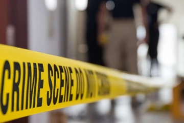 கிளிநொச்சியில் கூரிய ஆயுதத்தால் தாக்கப்பட்டு இளைஞன் கொலை