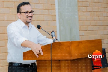 ඇමති හදුන්නෙතිගේ පුතා පෝස්ටර් අලවලා බැනර් ගහනවලු