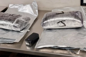 கனடா விமான நிலையத்தில் 7.8 லட்சம் டொலர் மதிப்புள்ள மெத்தம்பேட்டமைன் மீட்பு