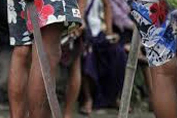 யாழில் வாளுடன் பொலிஸாரிடம் சிக்கிய நபருக்கு நேர்ந்த கதி! | Jaffna Kopay Suspect Arrested With Sword Police