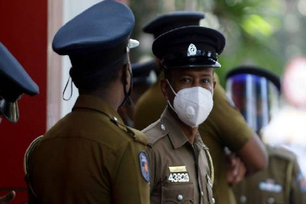 யாழில் ஒருவர் மீது தாக்குதல் நடந்த கனடாவில் இருந்து அனுப்பப்பட்ட 2 லட்சம் ரூபா! | Money Sent From Canada Person Was Attacked Jaffna