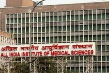 இன்னும் 15 நாளில் கொரோனா 2 தடுப்பூசிகள் பயன்பாட்டுக்கு வரும்- எய்ம்ஸ்உறுதி