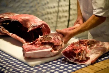 குரங்கம்மை அச்சம்;  காட்டு விலங்குகளின் இறைச்சிக்கு தடை விதித்த நாடு!