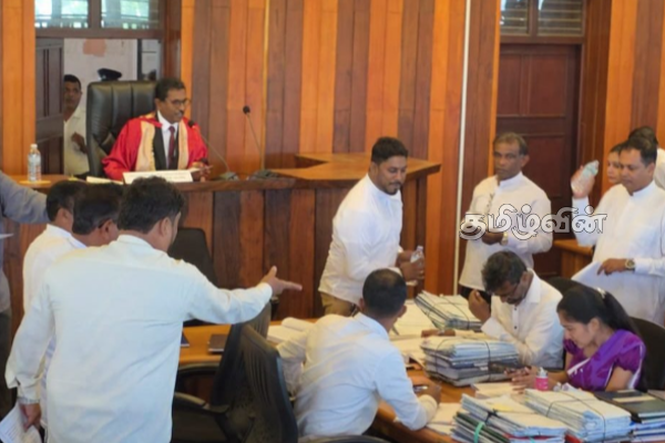 குழப்பத்தை ஏற்படுத்திய காலி மாநகர சபை உறுப்பினர்கள்! நீதிமன்றம் பிறப்பித்த உத்தரவு | 5 Arrested After Chaos At Galle Council