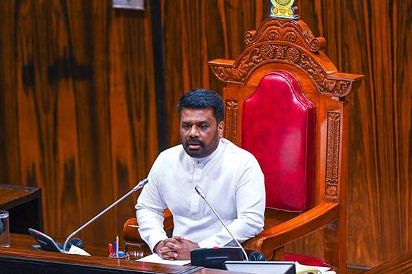 நிறைவேற்று அதிகாரம் குறித்து வாய் திறக்காத அநுர | Anura Who Remains Silent On Executive Power