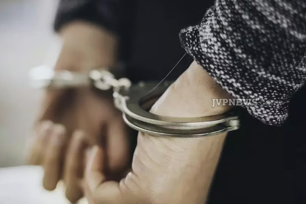 அரசாங்க வங்கியில் போலி நகையை அடகு வைக்கச் சென்றவர் கைது | Person Who Went To Pawn Fake Jewellery Arrested