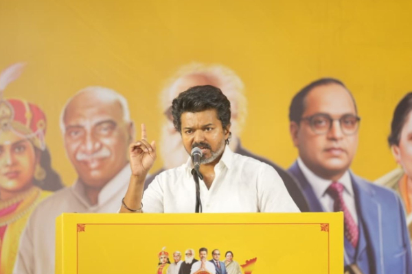 தவெகவில் இணையும் 8 முன்னாள் எம்.எல்.ஏக்கள் - மூத்த பத்திரிக்கையாளர் முத்தலிப்(வீடியோ) | Muthalif Says 8 Ex Mla To Join In Vijay Tvk தவெகவில் இணையும் 8 முன்னாள் எம்.எல்.ஏக்கள் - மூத்த பத்திரிக்கையாளர் முத்தலிப்(வீடியோ) | Muthalif Says 8 Ex Mla To Join In Vijay Tvk