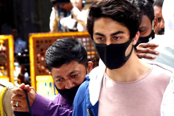 போதை பொருள் வழக்கில் ஷாருக் கான் மகன் பற்றி வந்த அதிரடி தீர்ப்பு | Ncb Drops Charges Against Aryan Khan