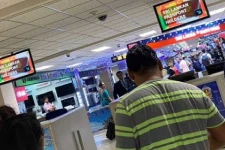 வேறு ஒருவரின் கடவுச்சீட்டில் கனடா செல்ல முயற்சித்த யாழ். யுவதி கைது