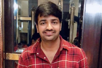 முன்னணி நடிகைக்கு ஜோடியான நகைச்சுவை நடிகர் சதீஸ்! ஷாக்கான ரசிகர்கள்.... தீயாய் பரவும் புகைப்படம்
