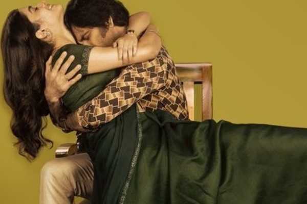 56 வயது ஹீரோ..25 வயது நடிகையுடன் எல்லைமீறிய ரொமான்ஸ்!! 5 படுதோல்வி கண்ட நடிகர்... | 56 Old Actor Pair With 25 Year Heroine 5 Flop Film