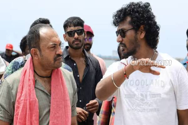 தரமான வில்லனாக அசத்திய சௌபின் சாகிர், குடும்பத்துடன் எங்கே சென்றுள்ளார் பாருங்க... ஒரு ஜாலி Trip, போட்டோஸ் | Coolie Fame Soubin Shahir Small Trip With Family