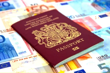 பிரித்தானியாவின் பர்கண்டி கடவுச்சீட்டு: 2 புதிய விதிமுறைகளால் சிக்கல்