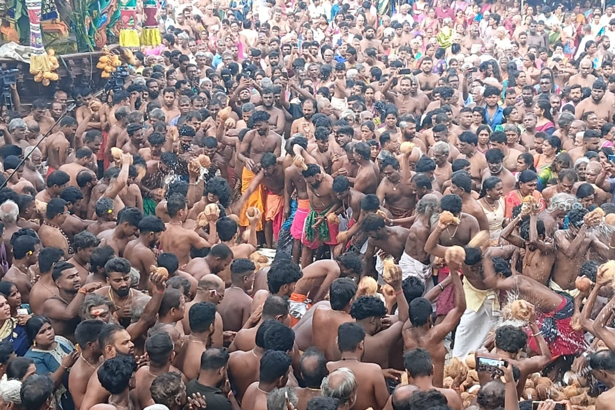 பல்லாயிரக்கணக்கான பக்தர்கள் புடைசூழ இன்று தேரேறி வந்தார் வல்லிபுரம் ஆழ்வார் | Vallipuram Azhwar Temple Event பல்லாயிரக்கணக்கான பக்தர்கள் புடைசூழ இன்று தேரேறி வந்தார் வல்லிபுரம் ஆழ்வார் | Vallipuram Azhwar Temple Event