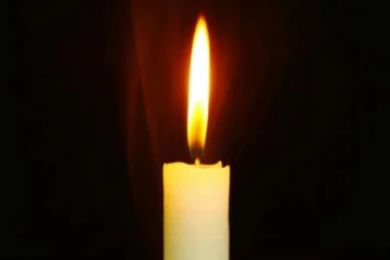 இலங்கையில் மெழுகுவர்த்திக்கும் தட்டுப்பாடு!