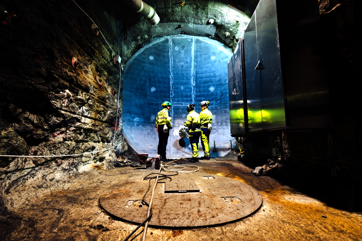 Finland to Bury Nuclear Waste for 100,000 Years Finland to Bury Nuclear Waste for 100,000 Years
