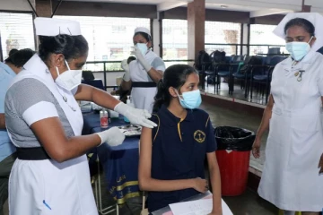 மாணவர்களுக்கான தடுப்பூசி தொடர்பில் பெற்றோர்களின் அனுமதி கட்டாயம்