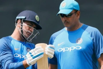 தோனியை பார்த்து பயங்கரமாக கத்தினேன்: ரவி சாஸ்திரியின் திக் திக் நிமிடங்கள்!