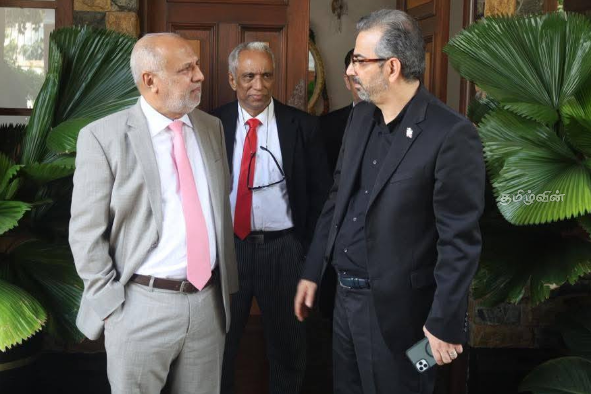 ஈரான் தூதரகத்தில் ஹக்கீம் இரங்கல்! உயிரிழந்த கமெனிக்கு தூதுவரிடம் நேரில் அனுதாபம் | Ali Khamnei Death Rauf Hakeem