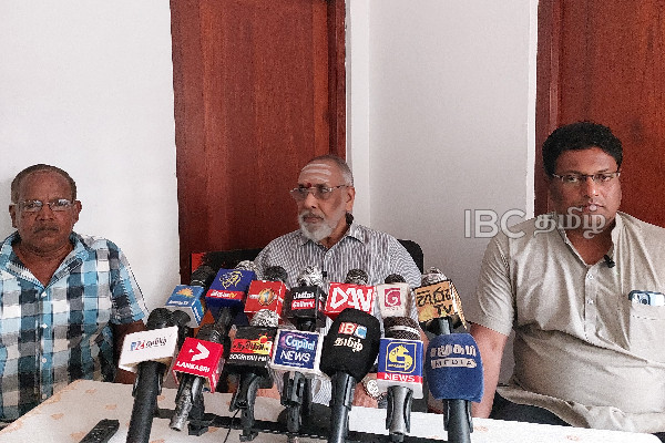 தேர்தல் களத்தில் மணிவண்ணன் விக்னேஸ்வரன் கூட்டணி! | Local Government Election C V Vigneswaran Meeting