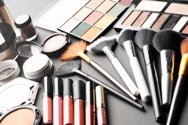90 சதவீத அழகு நிலையங்கள் பூட்டு | 90 Percent Of Beauty Salons Are Locked