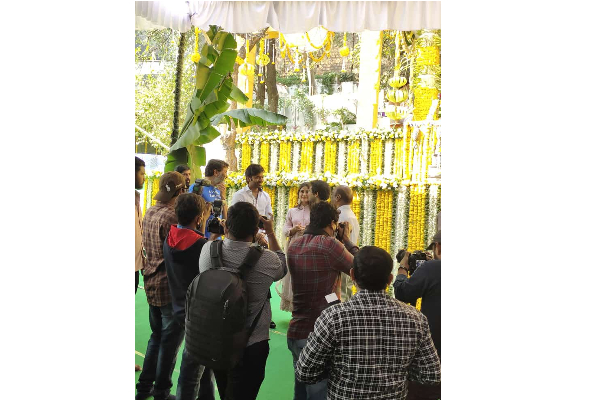 அறிமுக நாயகியுடன் ஆரம்பமான தனுஷின் புதிய படம் ! வெளியான லேட்டஸ்ட் புகைப்படம்.. | Dhanush New Movie Vaththi