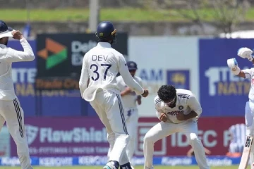 මානව් සුතර්ගේ කඩුලු 6 පන්දු යැවීම හමුවේ ශ්‍රී ලංකා දෙවන ඉනිම සුනුවිසුනු වෙයි- පළමු ටෙස්ට් ජය ඉන්දියාවට