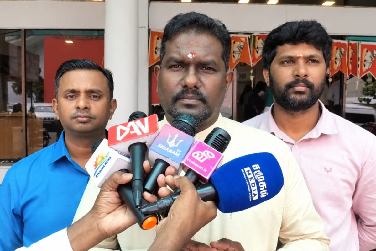 அநுர அரசாங்கத்துக்குள் எந்தப் பிளவும் இல்லை! மிகவும் பலமாகச் செயற்படுகின்றது என பிரதி அமைச்சர் பிரதீப் பதிலடி | Sundaralingam Pradeep Statement அநுர அரசாங்கத்துக்குள் எந்தப் பிளவும் இல்லை! மிகவும் பலமாகச் செயற்படுகின்றது என பிரதி அமைச்சர் பிரதீப் பதிலடி | Sundaralingam Pradeep Statement