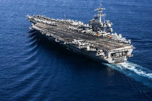 ஈரானுக்கு இறுகும் நெருக்கடி... மத்திய கிழக்கில் போருக்குத் தயாராகும் அமெரிக்க விமானப்படை | Iran Tensions Us Air Force