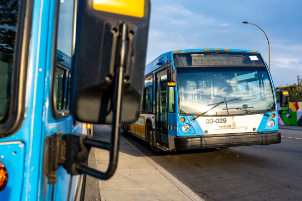 மொன்ரியாலில் வார இறுதியில் பேருந்து மற்றும் மெட்ரோ சேவைகள் நிறுத்தம் | Stm Maintenance Workers Halt Strike Service