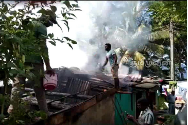 கினிகத்தேனை பகுதியில் தொடர் குடியிருப்பில் தீ பரவல்! நான்கு வீடுகள் சேதம் (Video) | Fire Spreads To Garden Workers 28 Affected