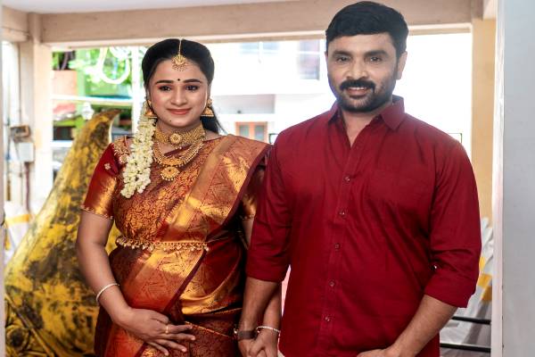 மருத்துவமனையில் அனுமதிக்கப்பட்ட சினேகன்.. மகள்களுடன் மனைவி வெளியிட்ட காணொளி | Snehan Admit In Hospital Virus Fever Video