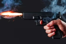 கழுத்தை நெரித்து தாக்கினார் அதுதான் சுட்டோம் - பொலிஸார் விளக்கம்
