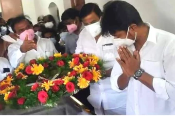 ஆ.ராசா மனைவி பரமேஸ்வரி உடலுக்கு நேரில் அஞ்சலி செலுத்தினார் உதயநிதி ஸ்டாலின்!