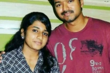 நடிகர் விஜயுடன் இருக்கும் ரியோவின் மனைவி! இன்ப அதிர்ச்சியில் ரசிகர்கள் : காட்டுத் தீயாய் பரவும் அரிய புகைப்படம்