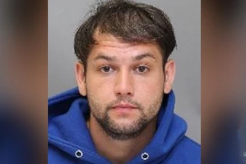 புகைப்படம் வெளியிட்டு இளைஞரை தேடும் பொலிஸ்