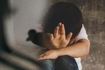 தமிழர் பகுதியில் சிறுவனுக்கு பாலியல் தொல்லை ; சிகையலங்கார நிலையத்தில் சம்பவம்