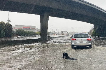 அமெரிக்காவில் புரட்டிப்போட்ட பனிப்புயலை தொடர்ந்து மற்றுமொரு இயற்கை அனர்த்தம்