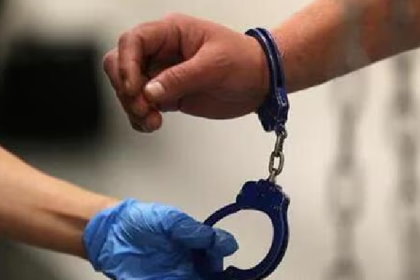 சிறுநீரகத்தை விற்று போதைப்பொருள் நுகர்ந்த நபர்! | A Person Who Sold His Kidney To Use Drugs