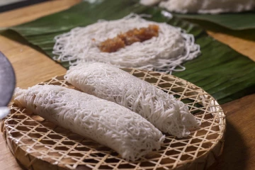 වැඩිය ගණන් නැතිව ගෙදරදිම තේ මේසෙට ලැවරිය හදමු ...