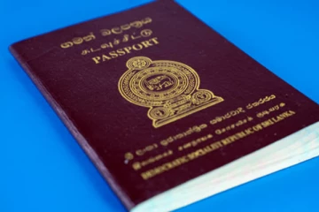 ගුවන් ගමන් බලපත්‍ර කඩිනමින් නිකුත් කිරීමට විශේෂ කව්ළුවක් ..(VIDEO)