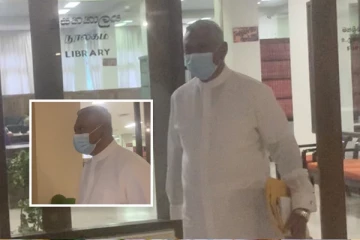 சால்வையை மறந்து சபைக்கு வந்த சமல் ராஜபக்ச!