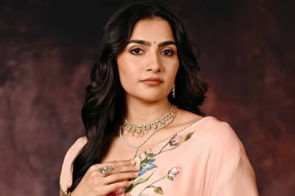 அனைவரும் எதிர்பார்த்து காத்திருக்கும் டாக்ஸிக் படத்தின் அப்டேட் தந்த நடிகை ருக்மிணி வசந்த்.. | Rukmini Vasanth Update About Toxic Movie அனைவரும் எதிர்பார்த்து காத்திருக்கும் டாக்ஸிக் படத்தின் அப்டேட் தந்த நடிகை ருக்மிணி வசந்த்.. | Rukmini Vasanth Update About Toxic Movie