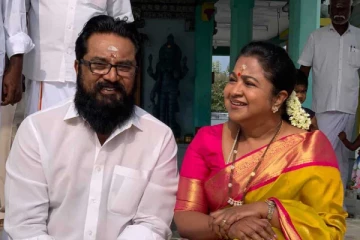 சரத்குமார் - ராதிகா மகனா இது.. எப்படி இருக்கிறார் பாருங்க